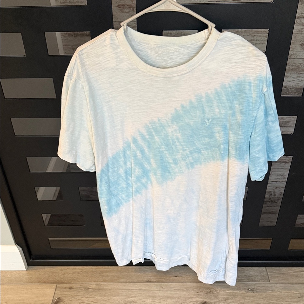 American Eagle Outfitters White and Light Blue Tee
